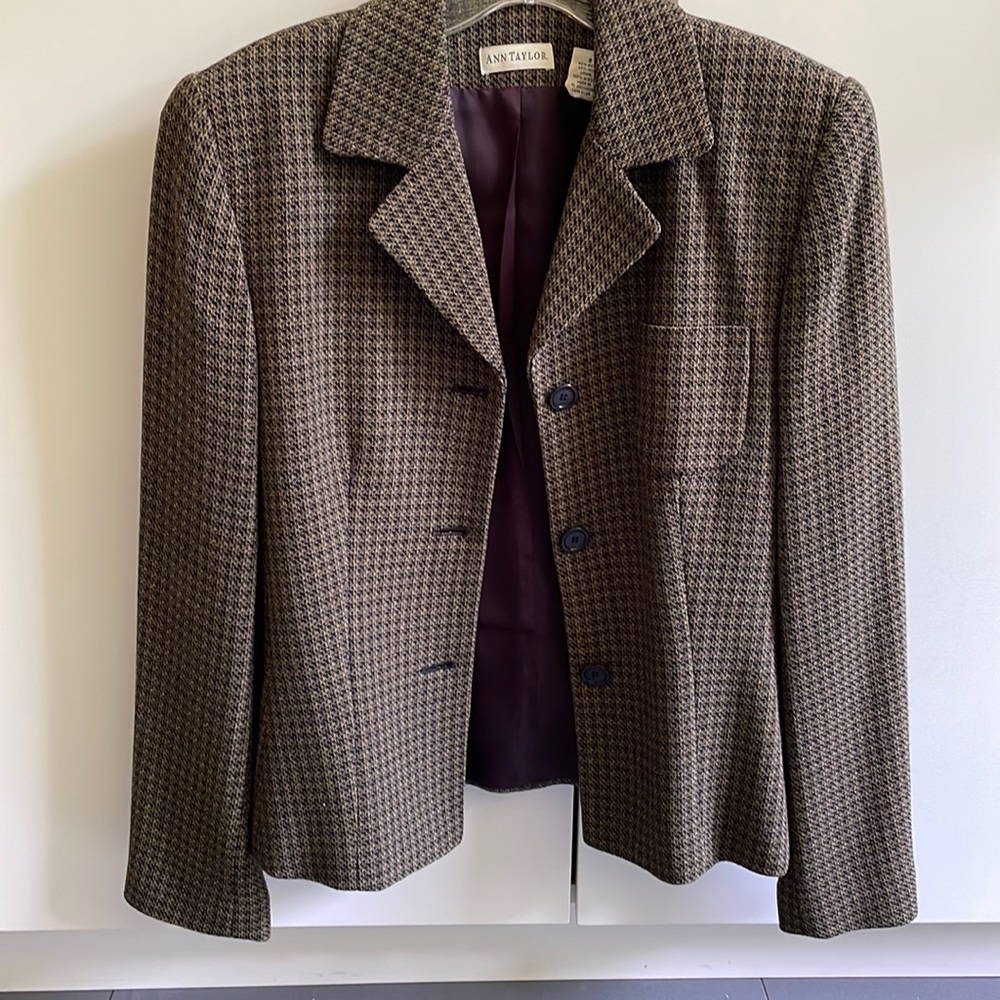Ann Taylor cropped jacket, size 8
